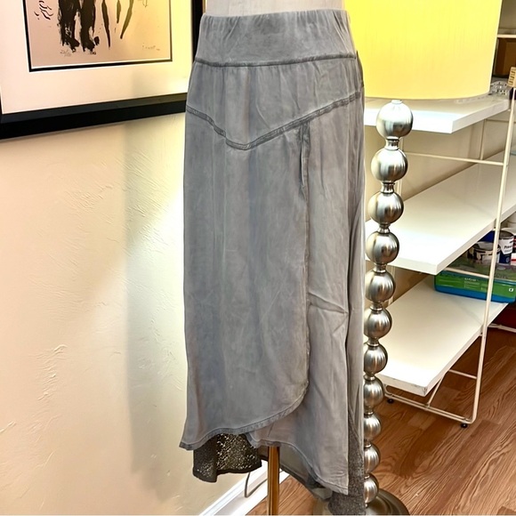 XCVI,GAUZE WEARABLES Zuri-esque SKIRT,Lightweight,Wrap-Front,EUC,Size Medium - Picture 5 of 10